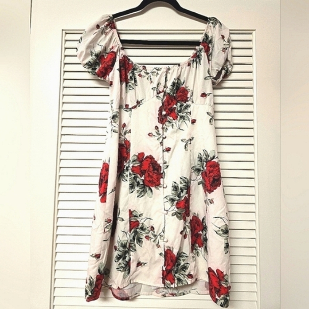 Charlotte Russe - Floral Short-Sleeve Lightweight Dress